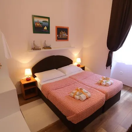 Greta Apartment *