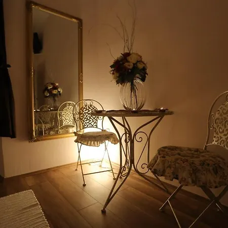 Greta Apartment *