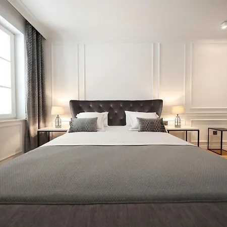 Greta Apartment *
