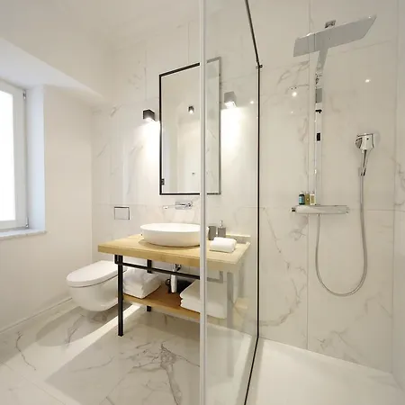 Greta Apartment *