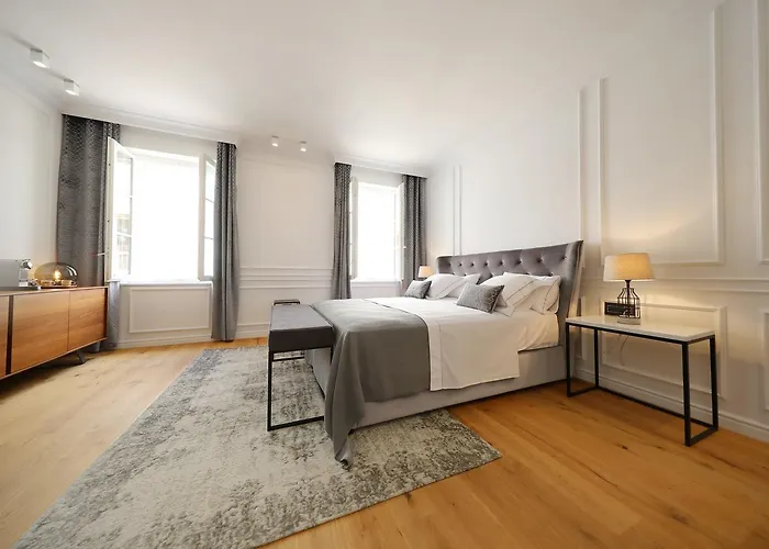 グレタ レジデンス