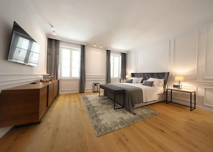 アパート グレタ レジデンス