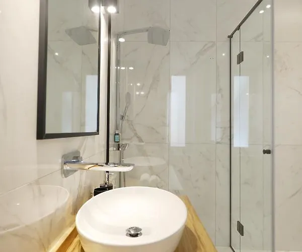 アパート グレタ レジデンス